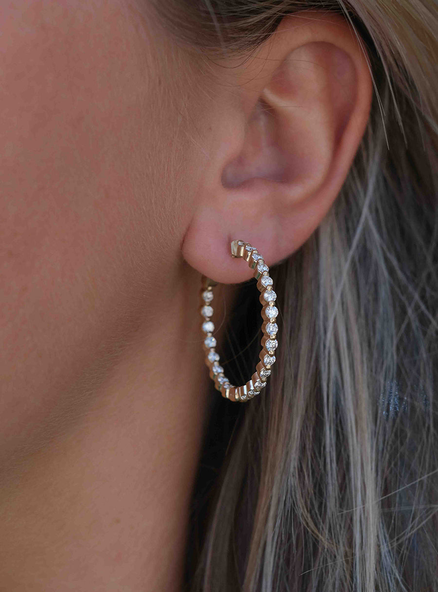 Single Prong Hoops - Pasha Fine Jewelry